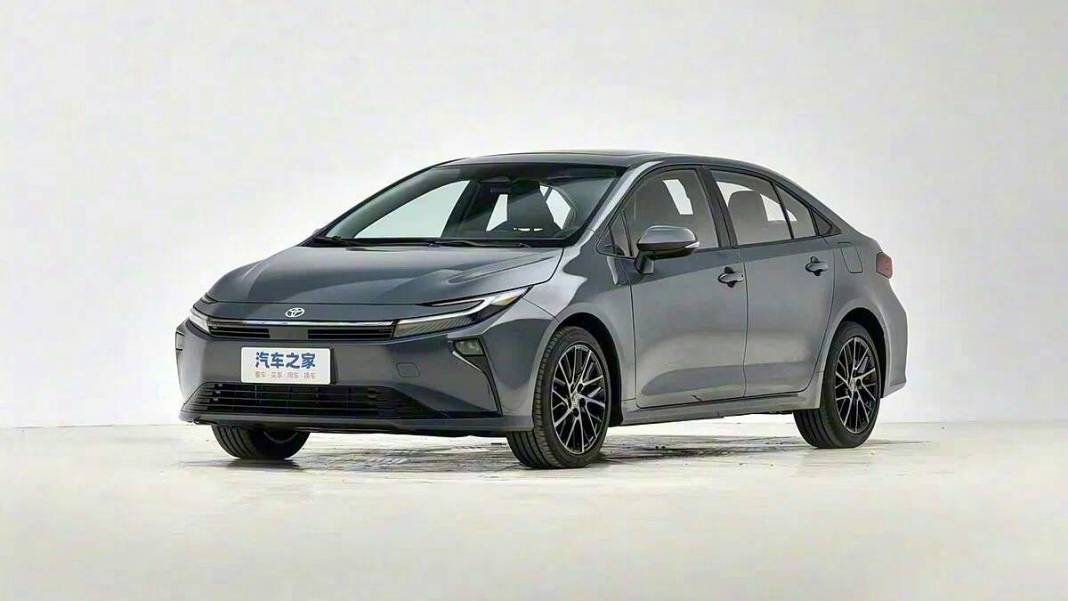 Yakıt cimrisi Corolla'nın yeni yüzü göründü! Toyota'nın yeni sedan kralı sahnede 18